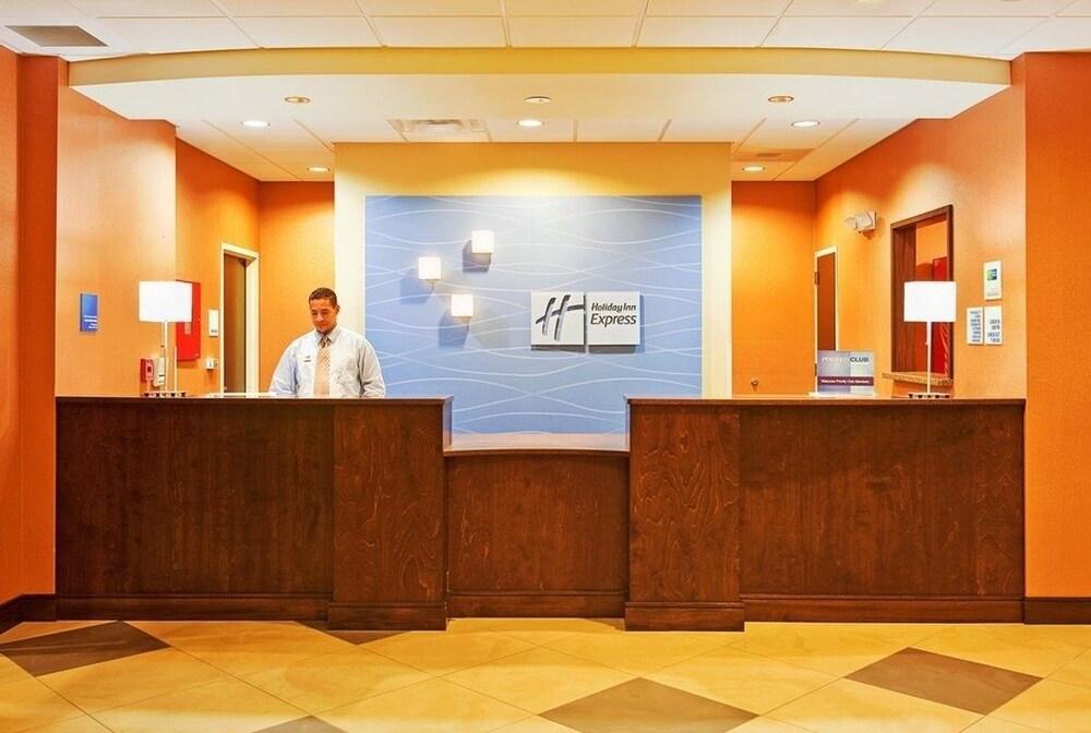 ホリデイ イン エクスプレス&スイーツ サン アントニオ Se バイ At&T センター サンアントニオ エクステリア 写真